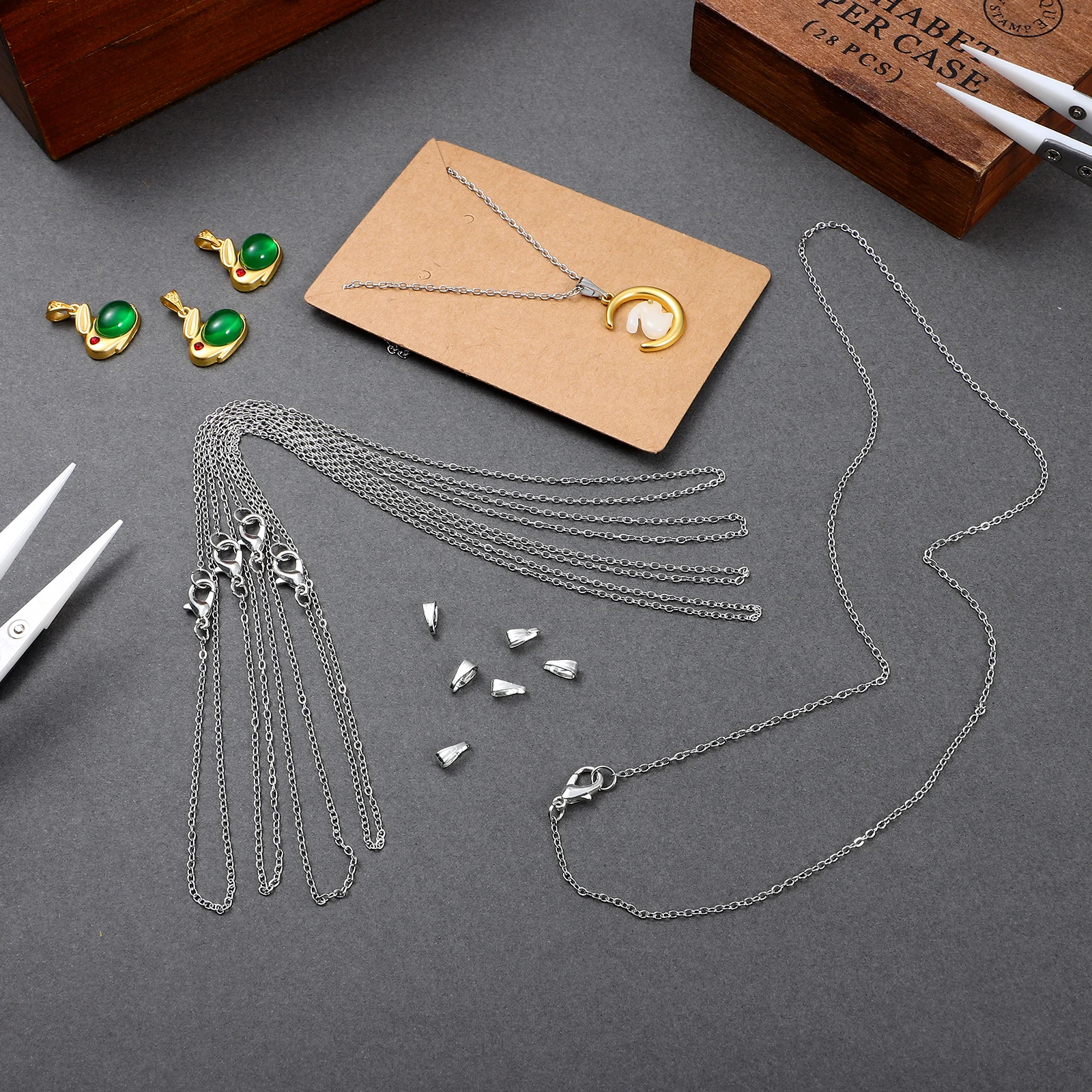 

30 Pcs Necklace Chains Copper Clips Kraft Paper Bags DIY Supplies Thin Chain For Necklaces Bracelets Earrings Safe Materials