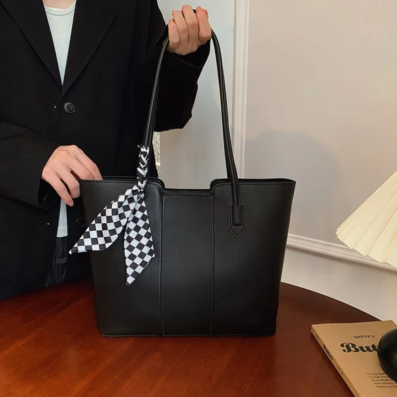 

Шикарная роскошная женская сумка через плечо, кожаный материал с регулируемым ремешком, элегантная классическая женская сумка-мессенджер