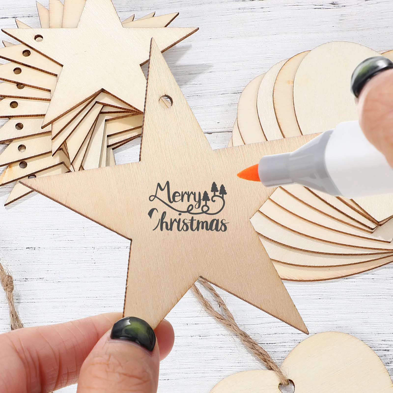 

100pcs Wooden Decorative Wood Cutout Crafting Tags Multi-Use Hanging Gift Labels With Pre-Hole For Wedding Party Holiday Decor