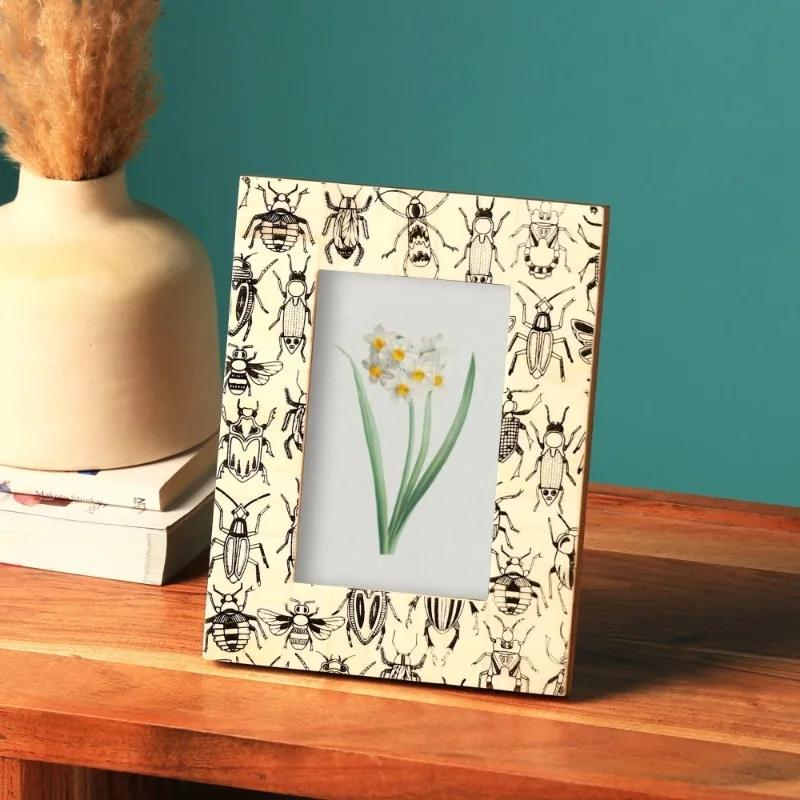 

Elegant White Bone Decorative Photo Frame – 4x6 Inch Table Top Picture Frame for Home
