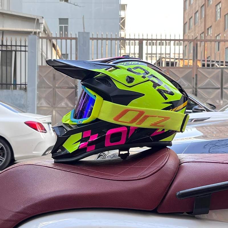 Thumbnail 4 - #8 Trending Full Face Motorcycle Helmets Right Now