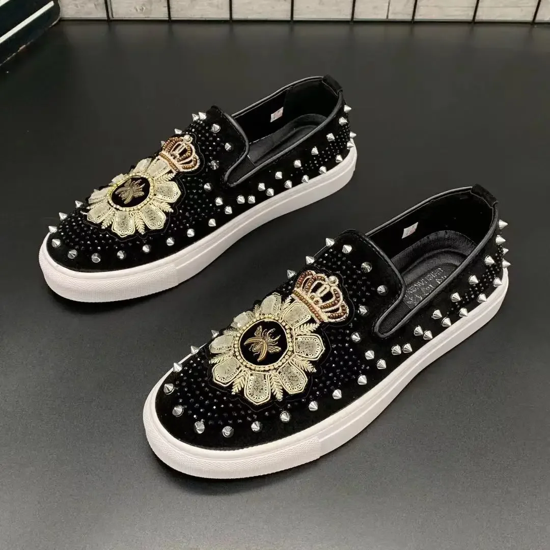 2024 New Shoes for Men Leather Casual Shoes Fashion Trend Luxury Embroidery Rivet Flat Shoes Leisure Sneakers Slip-on Loafers