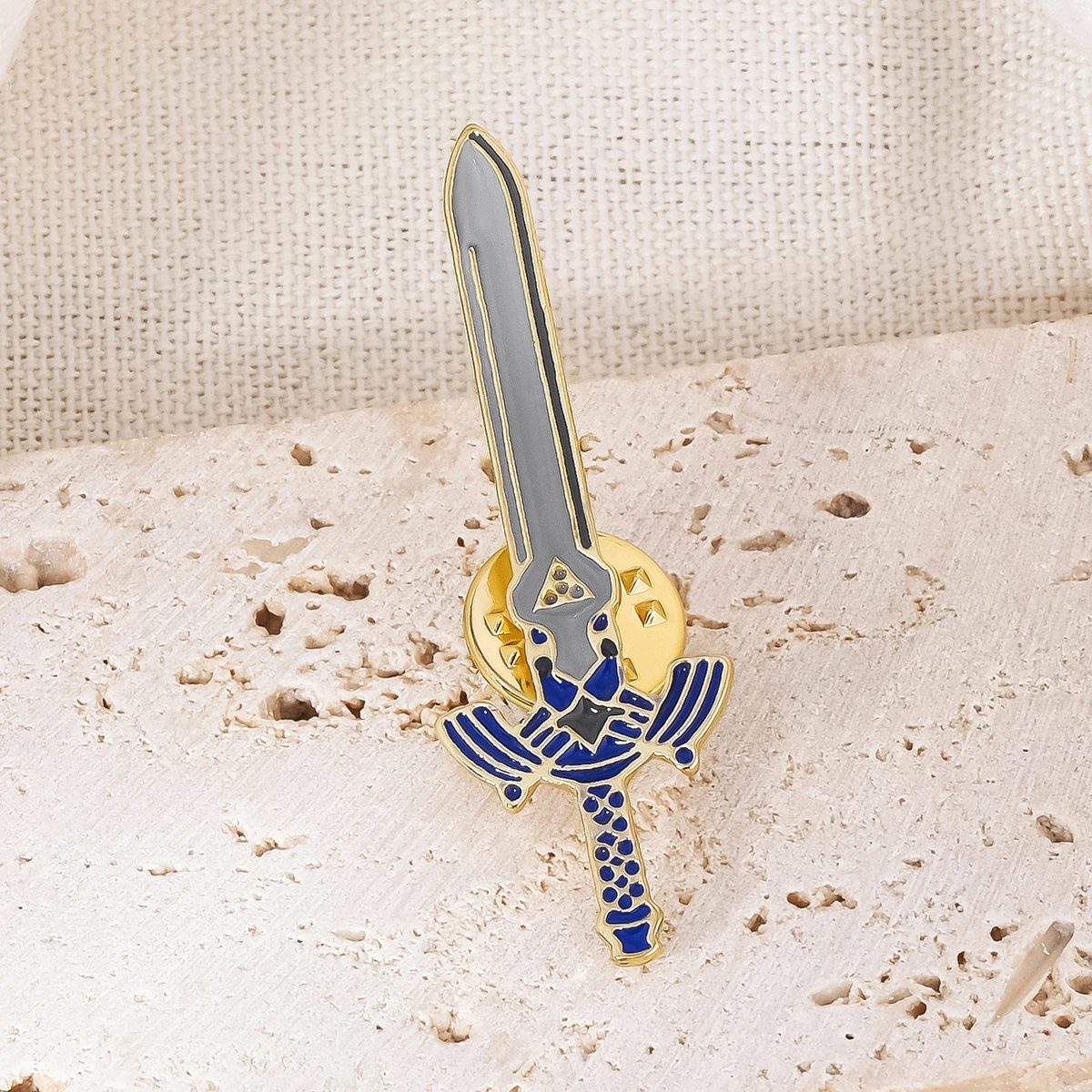 Catuni Game ZELDA Sword Enamel Pin Fashion Brooch Backpack Hat Badge Jewelry Collection Gift for Man