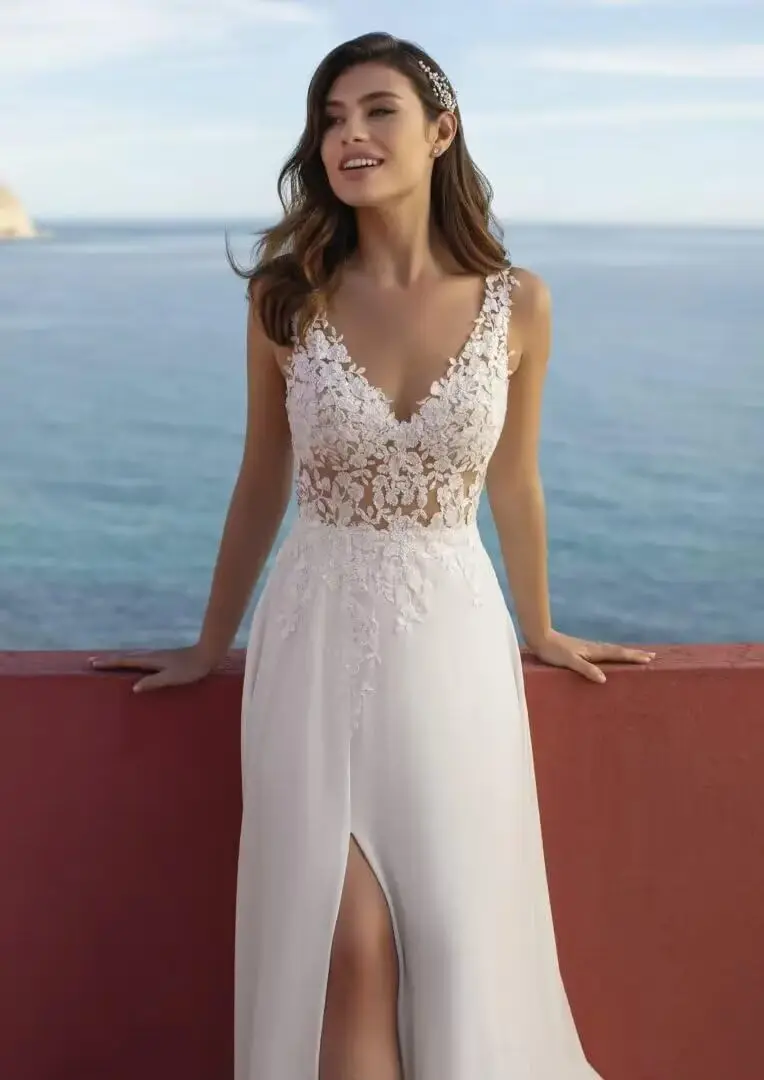 Women's Beach Wedding Dresses for Bride Long Lace Bridal Gowns for Women