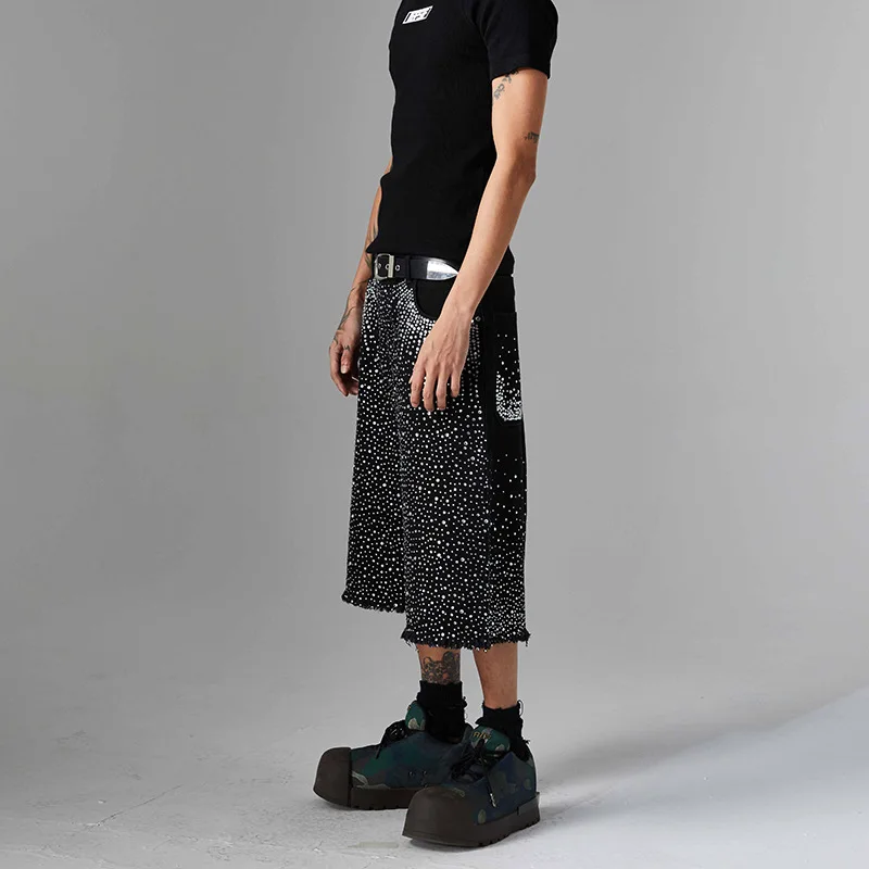 Summer New Heavy Industry Hot Drilled Broken Hole Hairy Edge Denim Shorts Men and Women High Street Loose Five Cent Shorts