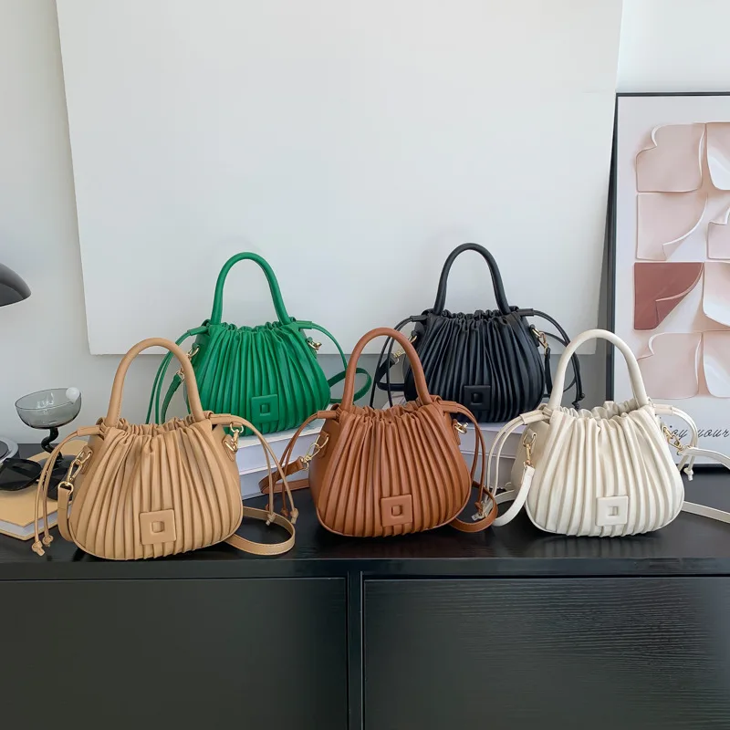 

Fashion brand design women's crossbody bag luxury retro shoulder bag with drawstring pleat and stylish versatile women's handbag