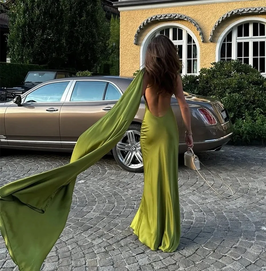 فستان مثير للحفلات المسائية باللون الأخضر مع رسن بدون ظهر من الساتان حورية البحر طويل للحفلات الراقصة الرسمية لعيد الميلاد رداء السهرة