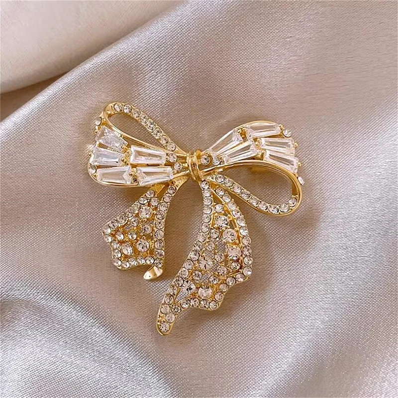 New Fashion Bowknot Brooch For Women Metal Rhinestone Crystal Lapel Pin Sweater Coat Clothing Accessories