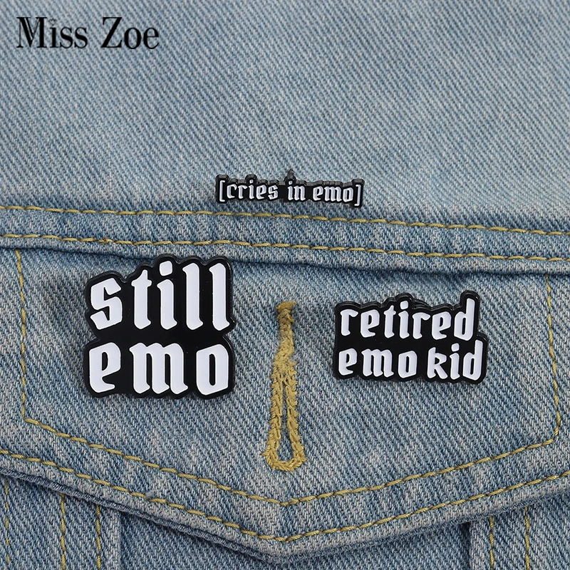 

Still Emo Cries In Emo Enamel Pins Custom Emotional Mood Brooches Lapel Badges Clothes Funny Jewelry Gift for Friends