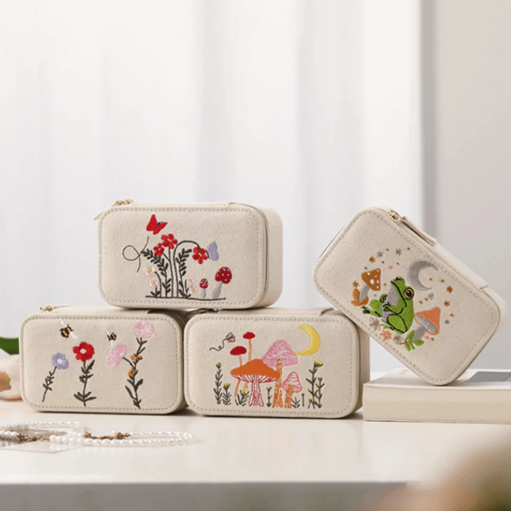 

Embroidered Jewelry Storage Box Portable Organizer Earrings Necklace Ring Jewelry Box Butterfly Mushroom Jewelry Display Case