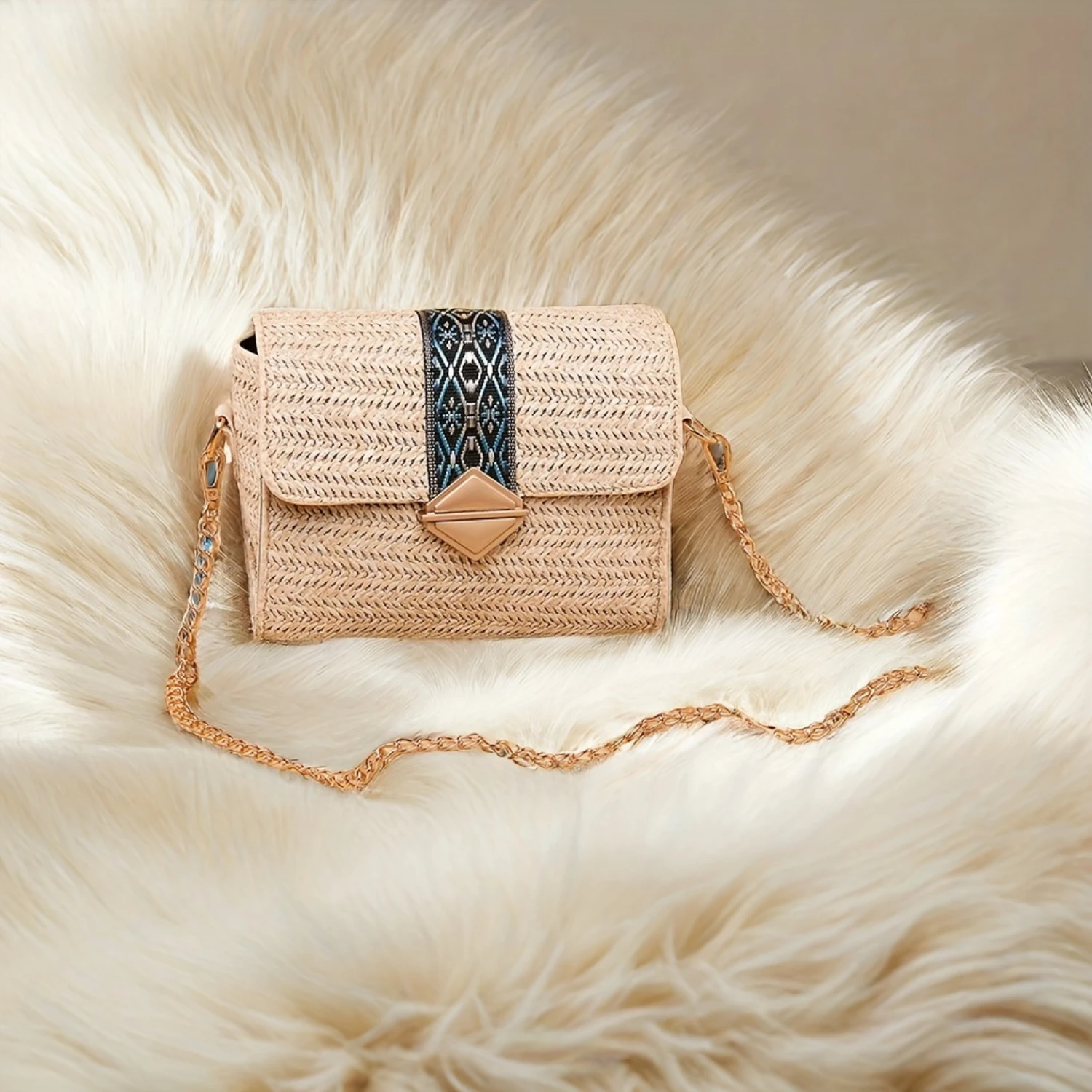 

Beach-Inspired Woven Shoulder Bag, Chain Strap Crossbody Purse for Women