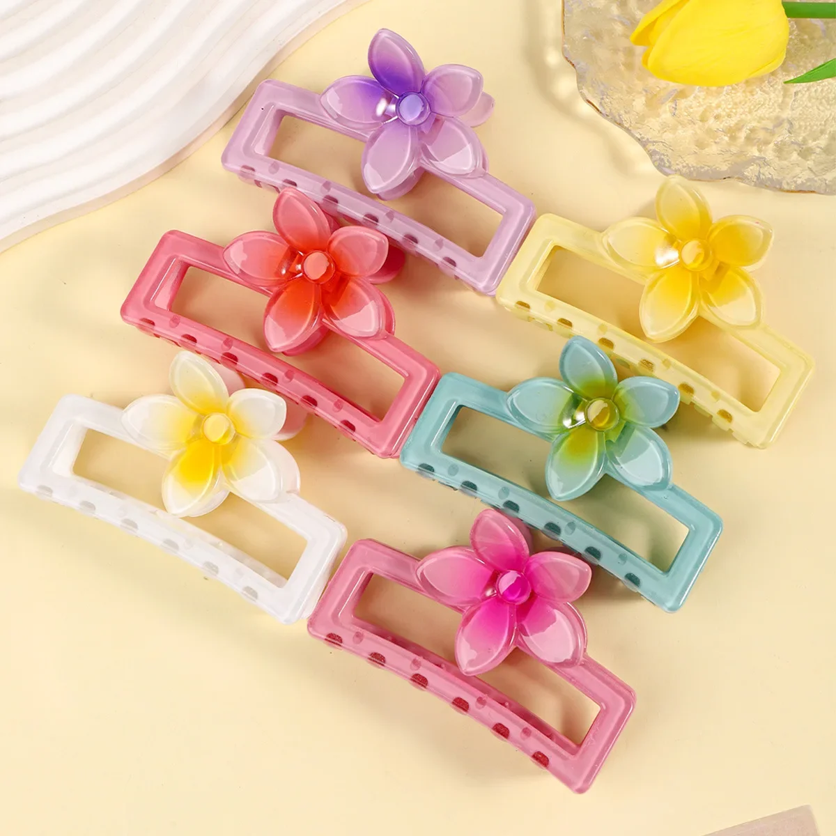 Summer New Square Egg Flower Hair Claw - Gradient Dopamine Sweet Hair Accessory for Back-of-Head Updo Shark Clip