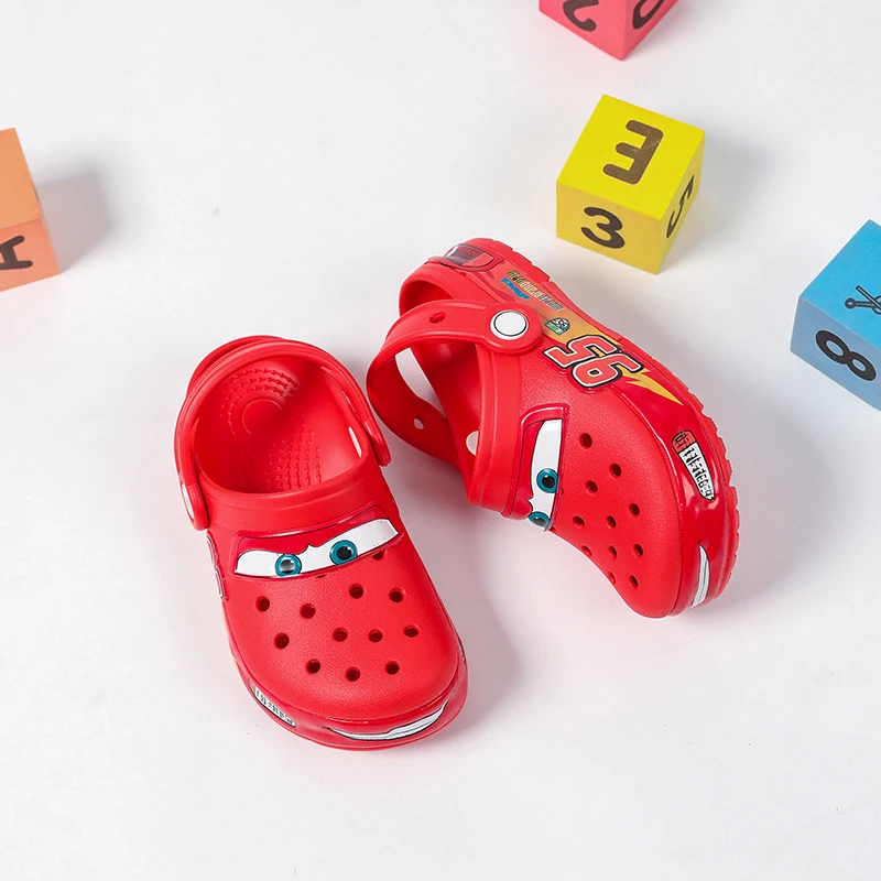 أحذية ديزني لايتنينج ماكوين، شباشب مضاءة بإضاءة LED للأطفال، صنادل شاطئ للأطفال هدية للأولاد والبنات