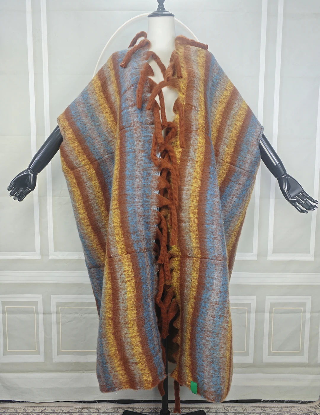 

Kimonos Fashion Winter Women Fuzzy Long Cardigans Oversized Cloak Loose Kaftan Duster Coat African Female Tassel Ponchos