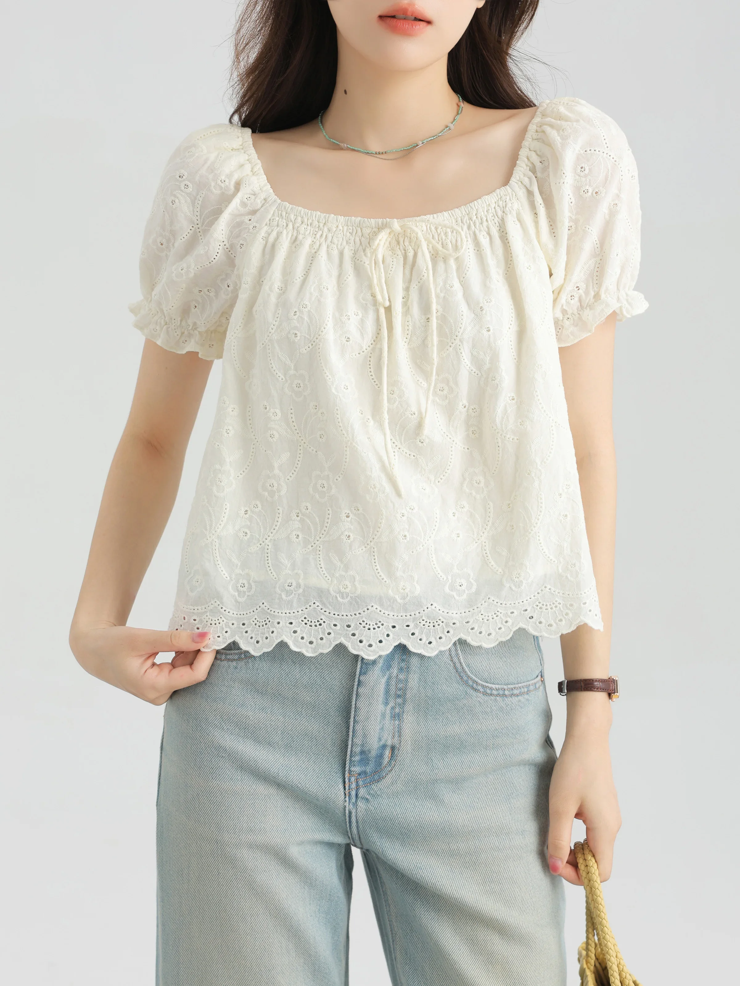 Women Elegant Square Neck Puff Sleeve Blouse Embroidered French Style Short Sleeve Shirt Chic Summer Pullover Top for Daily Wear
