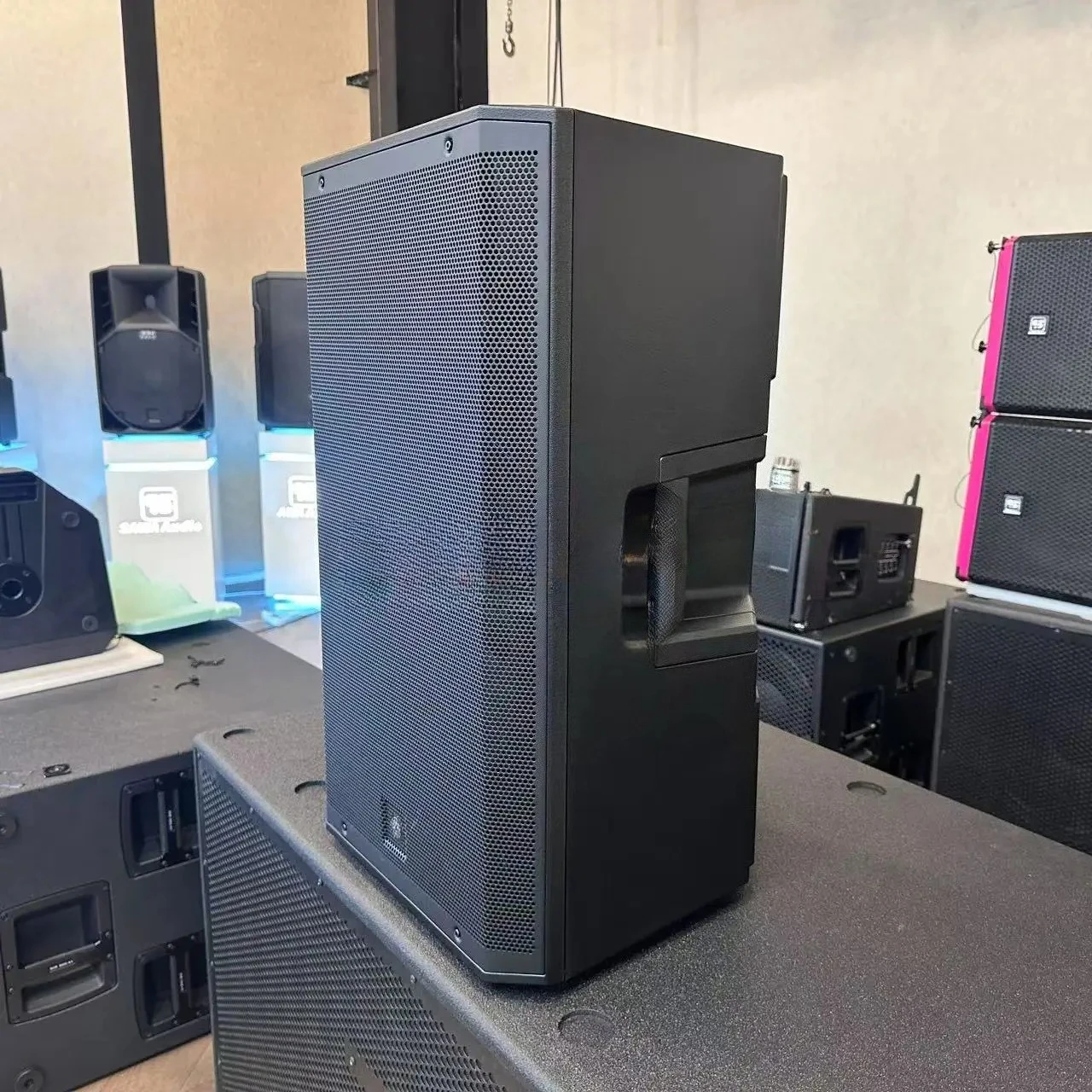 

Art 915-A Professional Active Speaker Single 15 Inch Sound System Pro Audio Professional Audio Stage Speakers