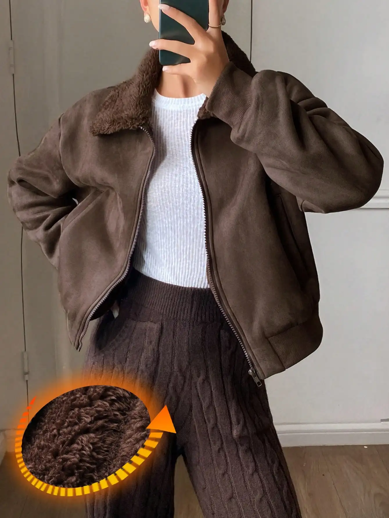 

Женская куртка-бомбер из искусственной замши с меховым воротником, на толстой подкладке, свободного кроя, для осени и зимы