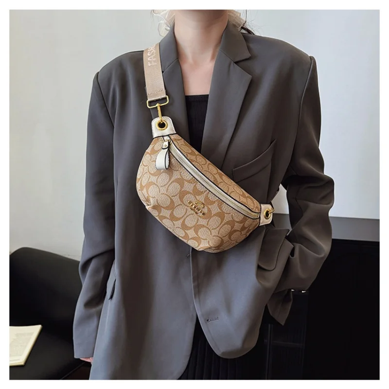 Women's Shoulder Bag 2026 New Vintage Print Wide Shoulder Strap