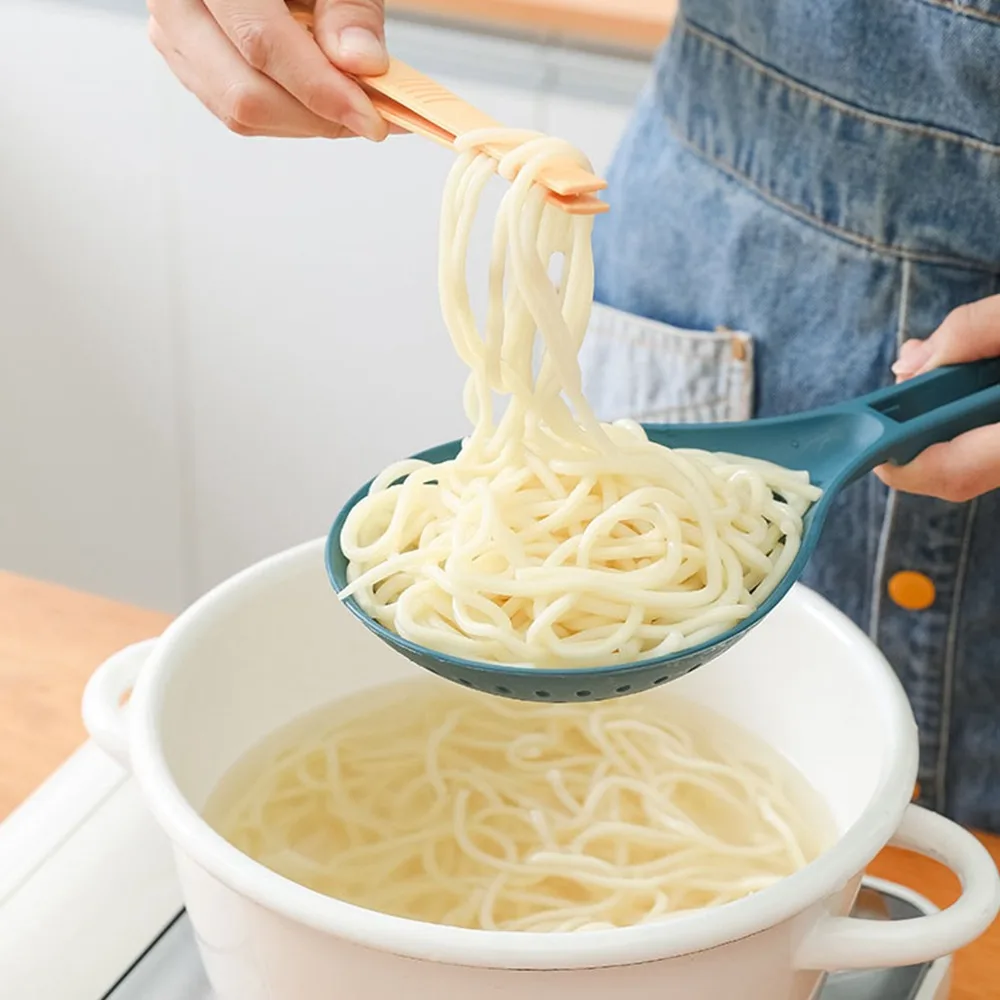 Plastic Skimmer Spoon Blue and Yellow Heat Resistant Slotted Spoon with Clip Long Handle Colander Spoon Noodles Dumplings