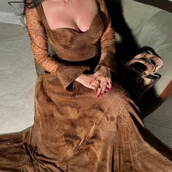 맞춤형 우아한 다크 브라운 얇은 명주 그물 반짝이는 크리스탈 긴 소매 이브닝 원피스, A 라인 연인 플레어 슬리브, 스위프 트레인 무도회 가운