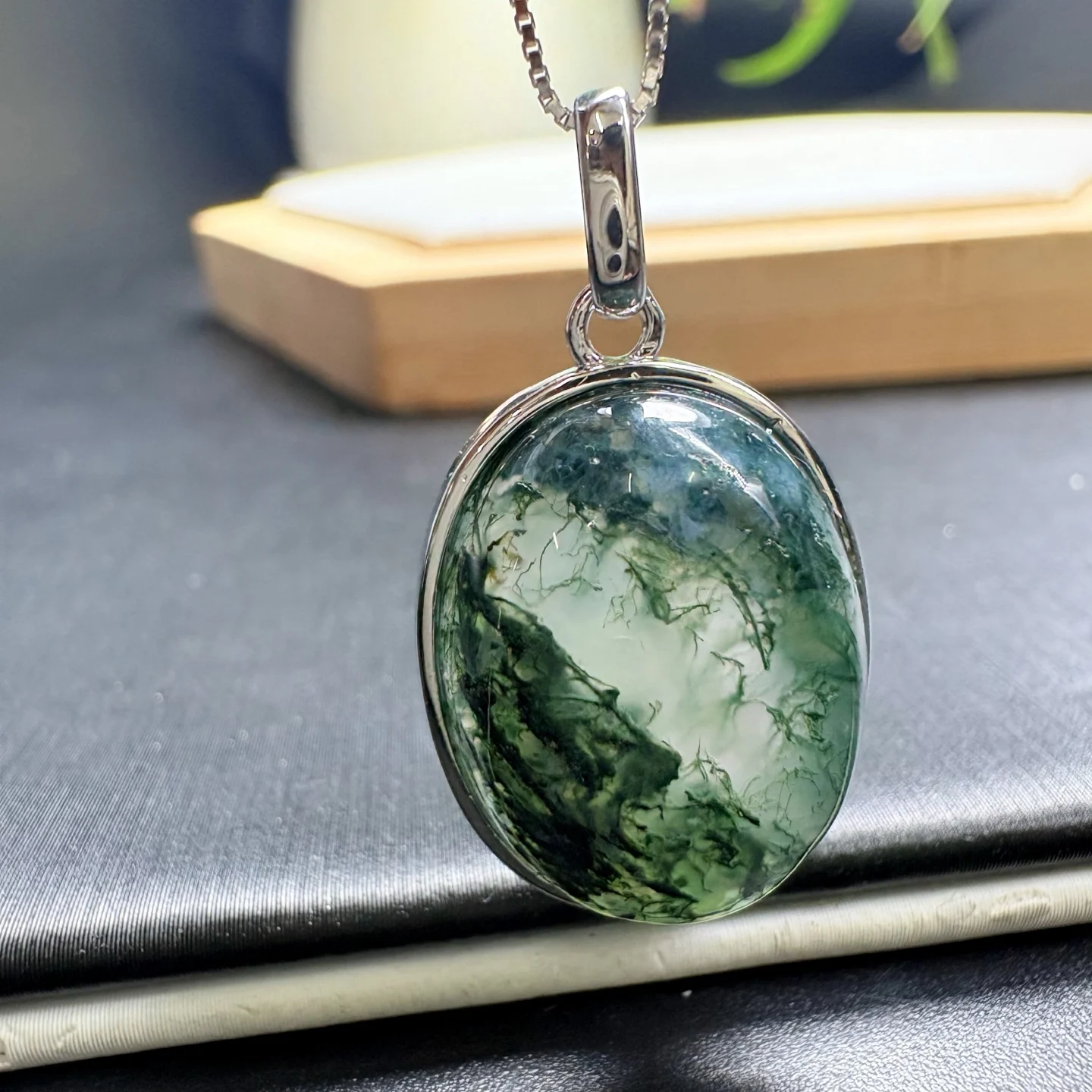 

1 Pc Fengbaowu Natural Moss Agate Oval Cabochon Pendant Reiki Healing Stone Fashion Jewelry Gift Women Men
