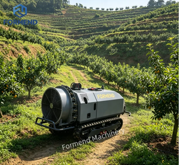 Off Road Crawler Agricultural Sprayer Robot Air Blower Spraying Equipment For Citrus Apple Pear Orchard Vineyard