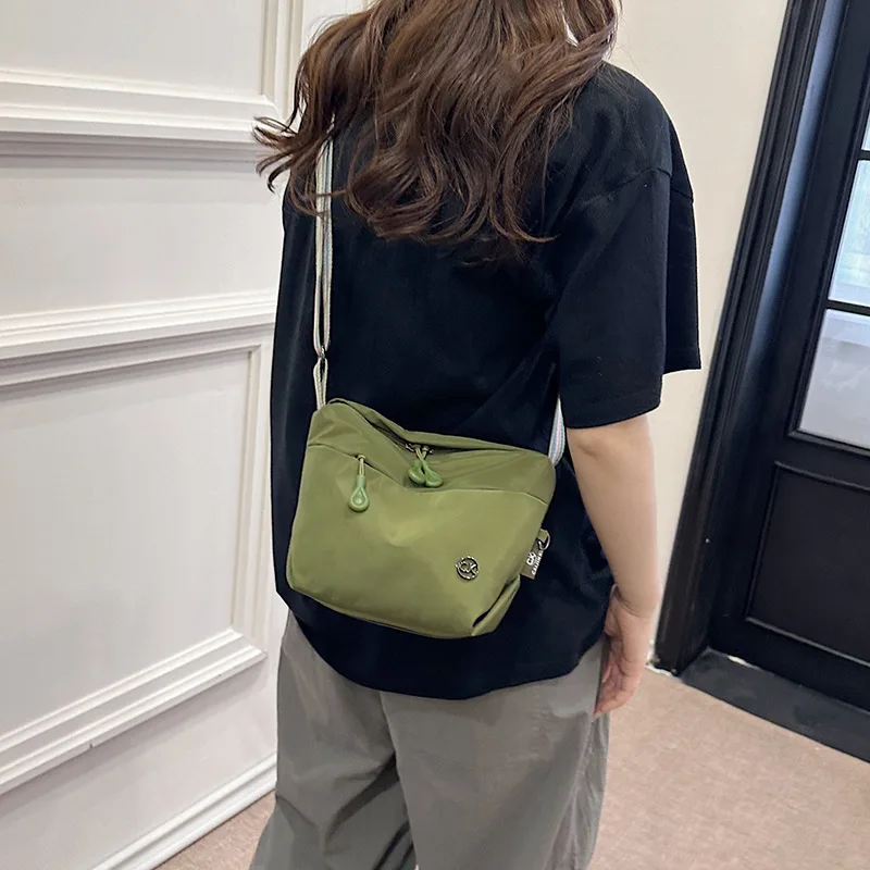 

New nylon cloth casual waterproof women's tilt span canvas bag fashionable temperament multifunctional commuting small square ba