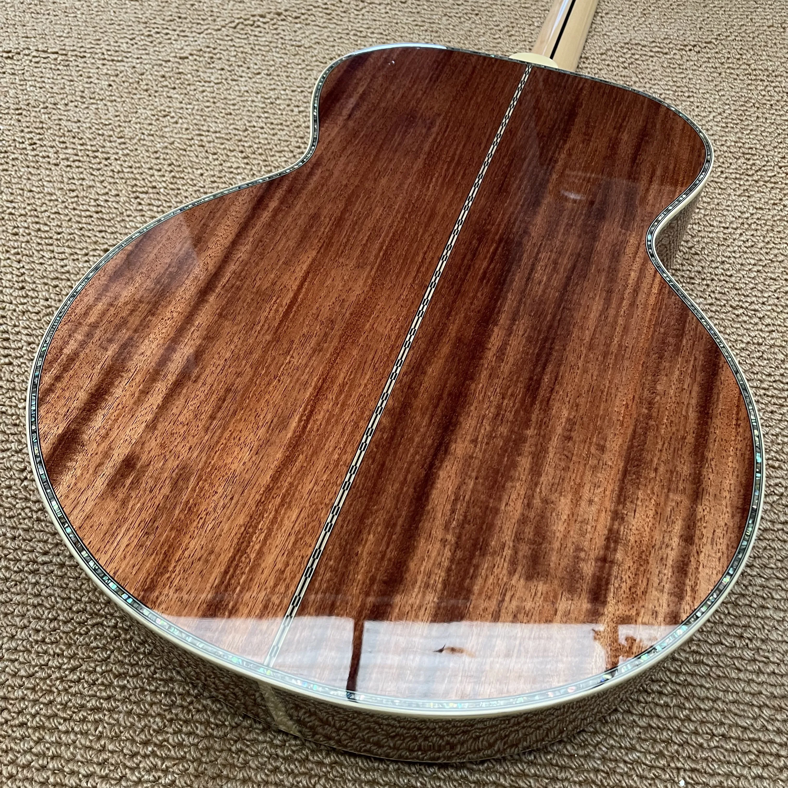 

Акустическая гитара ручной работы из цельного дерева, 43-дюймовый корпус из ели и красного дерева, вставки из морского ушка, гриф из черного дерева, электрическая акустическая гитара