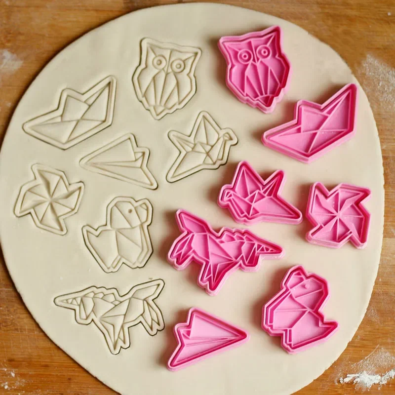 Creative Paper Crane Baking Mold Origami Paper Airplane Unicorn Paper Crane Cookie Embosser Mold Plastic Fondant Biscuit Cutter