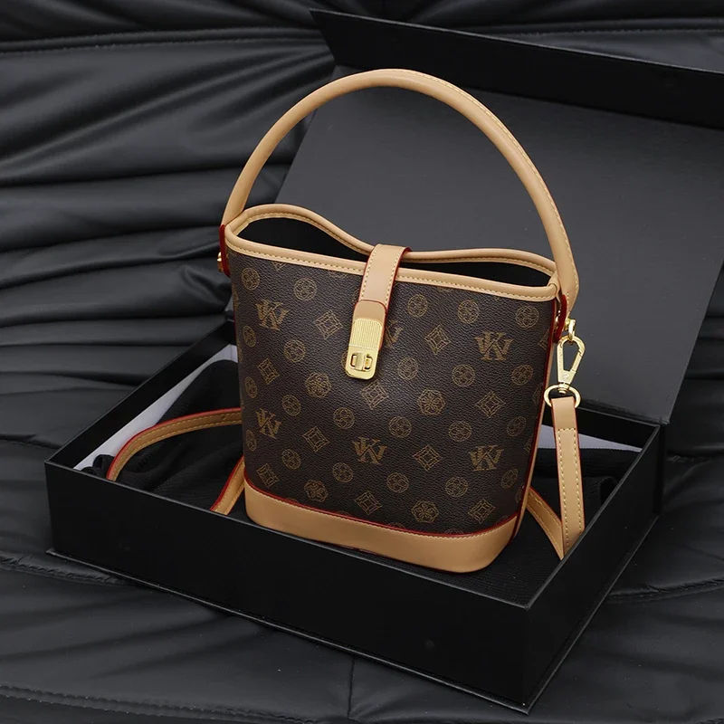 

Luxury Leather Messenger Bag For Women Premium Shoulder Handbag Designer Crossbody Purse Elegant Ladies Tote Classic