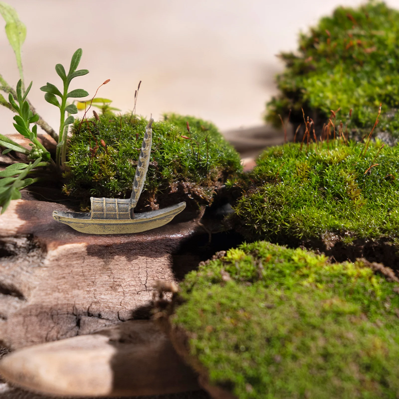 

Vintage Style Mini Boat Ornament for Miniature Landscape Decor Creative Sailboat Decoration Rustic Home Garden Desktop Accessory