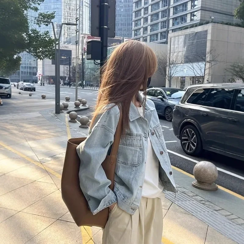 

Джинсовая куртка из стираного хлопка в стиле ретро, женская весенне-осенняя тонкая свободная рубашка с лацканами, короткая рубашка с длинными рукавами, корейское повседневное пальто