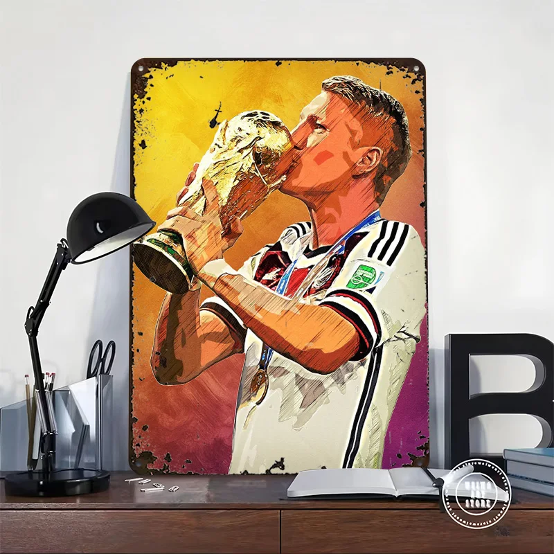 ملصق معدني من Bastian Schweinsteiger علامات معدنية جدار الفن ديكور داخلي عتيق في المنزل علامة قصدير مخصصة للديكور المنزلي