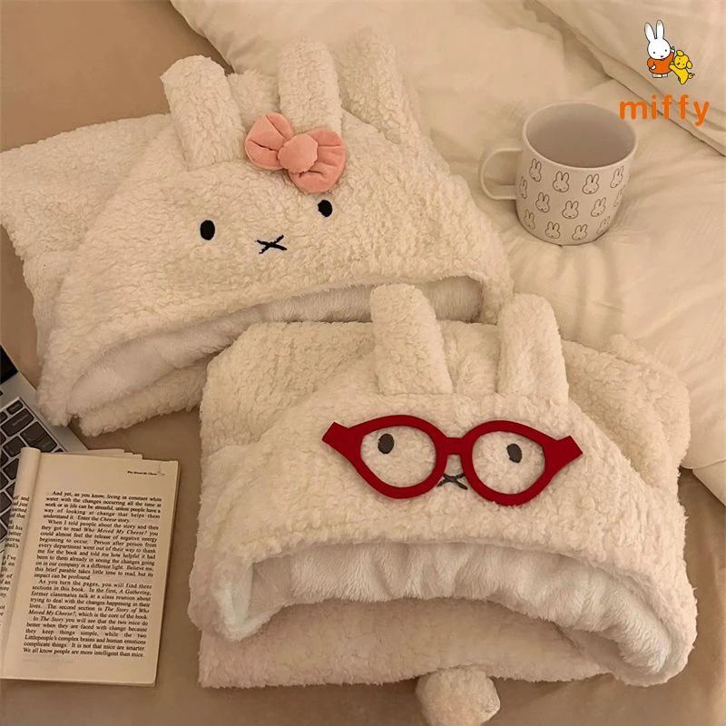 Uroczy płaszcz Miffy, kreskówkowy, ciepły, noszony jako koc z kapturem, idealny do akademika, chroniący przed zimnem, akcesoria anime, idealny prezent urodzinowy dla dziewczyny.