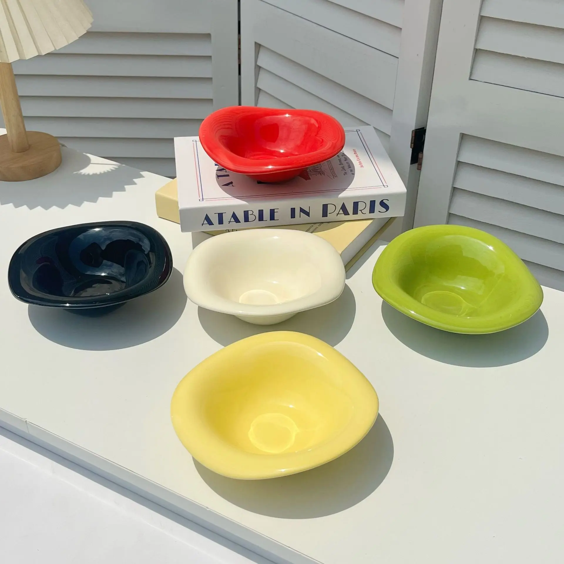 Platillo de cerámica Ins de estilo coreano, postre, yogur, avena, tazón, Color crema, recipiente para ensalada de frutas, plato de exhibición de alimentos, utensilio de cocina