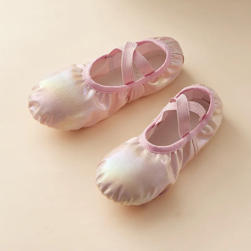 

Детская разноцветная блестящая танцевальная обувь на мягкой подошве «кошачья лапа» для практики физической гимнастики, красочная обувь производителя