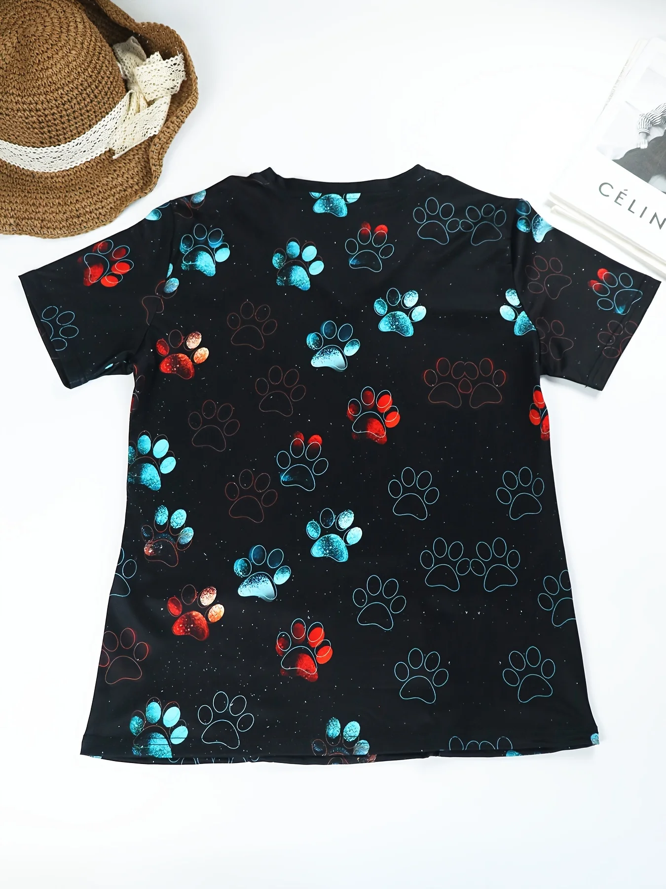 Haut d'uniforme d'infirmière décontracté à manches courtes et col en v pour femmes, chemise de travail à imprimé floral et cochon de dessin animé mignon avec poches pour les travailleurs