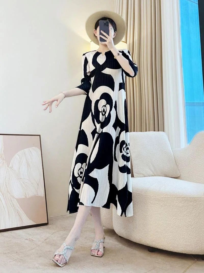 Hochwertige Damenkleider, plissiertes Kleid, Damen-Herbst-Strandrock am Meer, modisches Temperament, bedruckt, Lssey Miyake, langer Rock