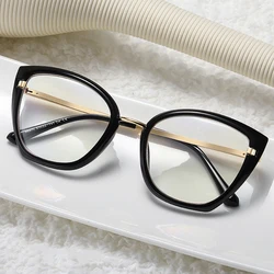 Occhiali da vista da donna con filtro a luce blu con occhiali da vista femminili di moda ricetta nuove cerniere a molla flessibili in lega Cat Eye 2022