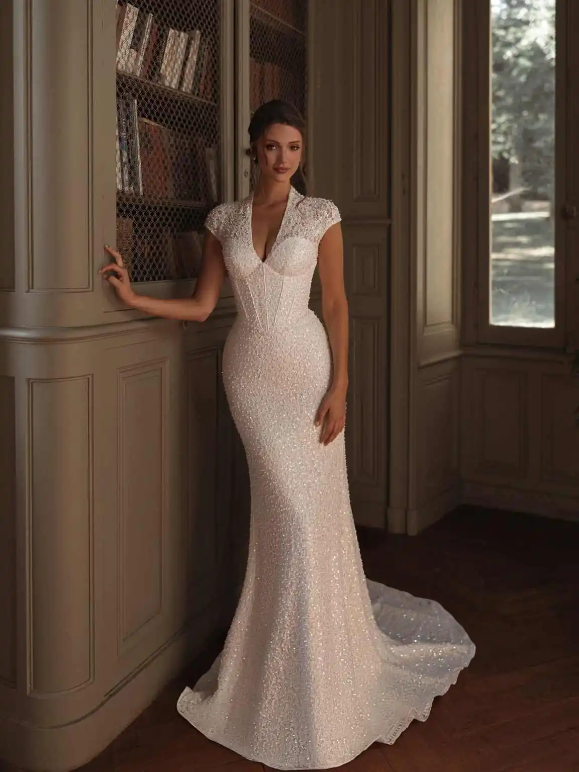Charming Pearls Sequin Lace Mermaid Bridal Dress Deep V-Neck Cap Sleeve Sweep Train Wedding Dress Vestido De Novia Customized
