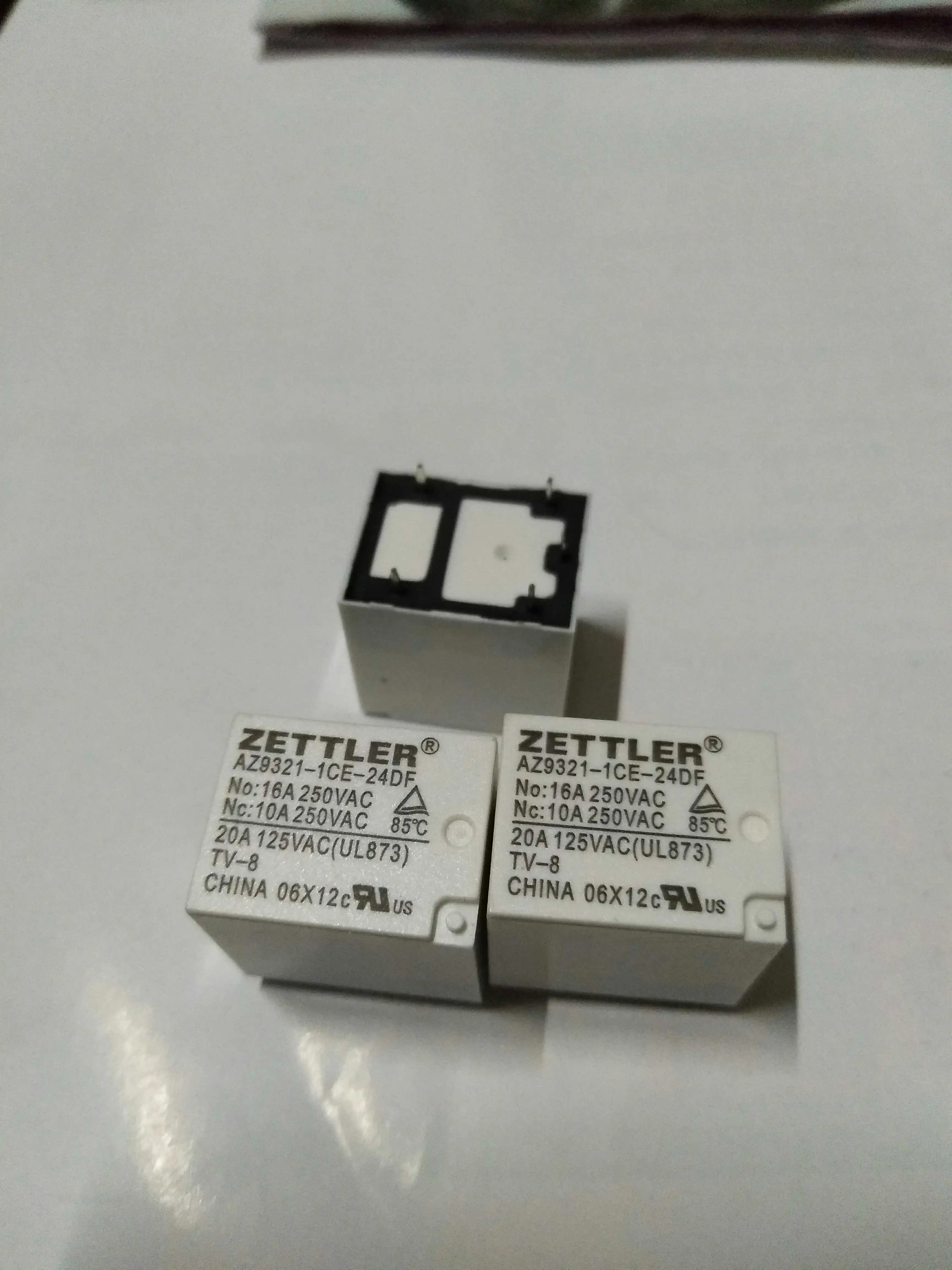 Free shipping  AZ9321-1CE-24DF 24VDC,HF152F-024-1ZST    10PCS  As shown