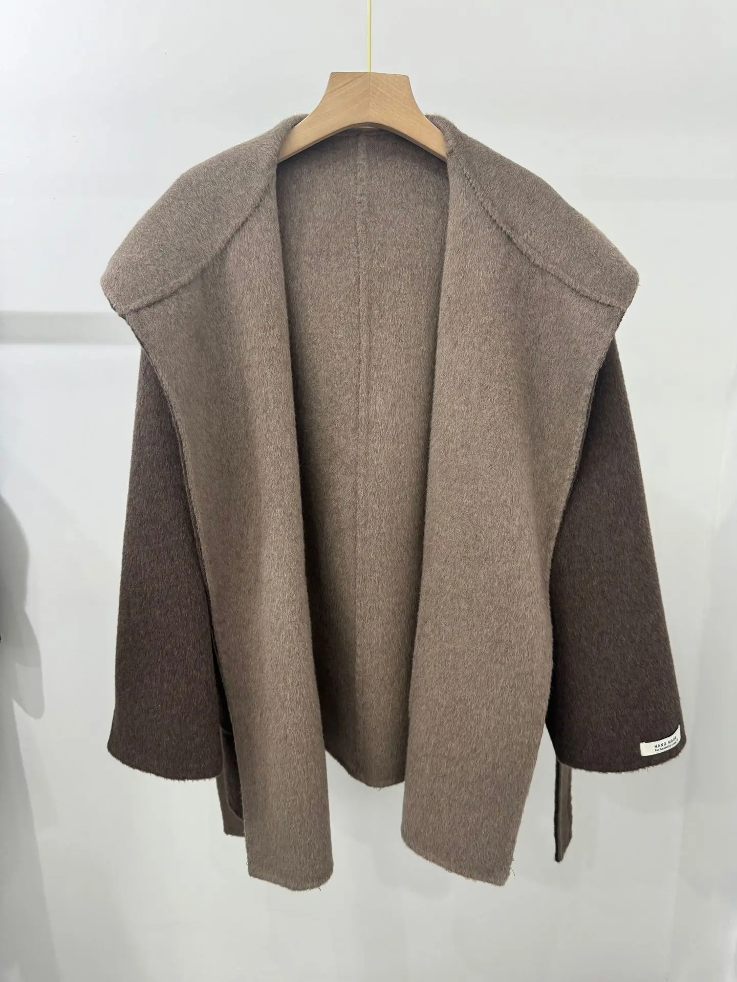 

Новая универсальная шерстяная куртка-пальто оверсайз на осень-зиму 2026 года, средней длины, с капюшоном, двусторонняя, из новой шерсти