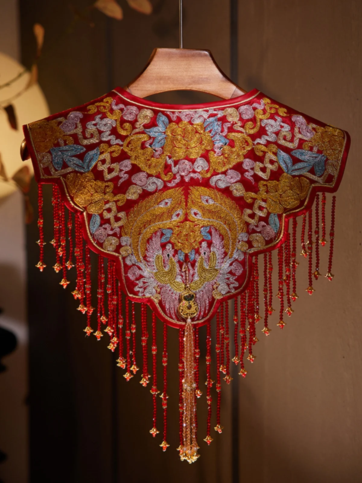 

Традиционное плоское вышитое вручную пальто с бахромой, универсальное повседневное пальто-накидка с круглым вырезом из полиэфирного волокна