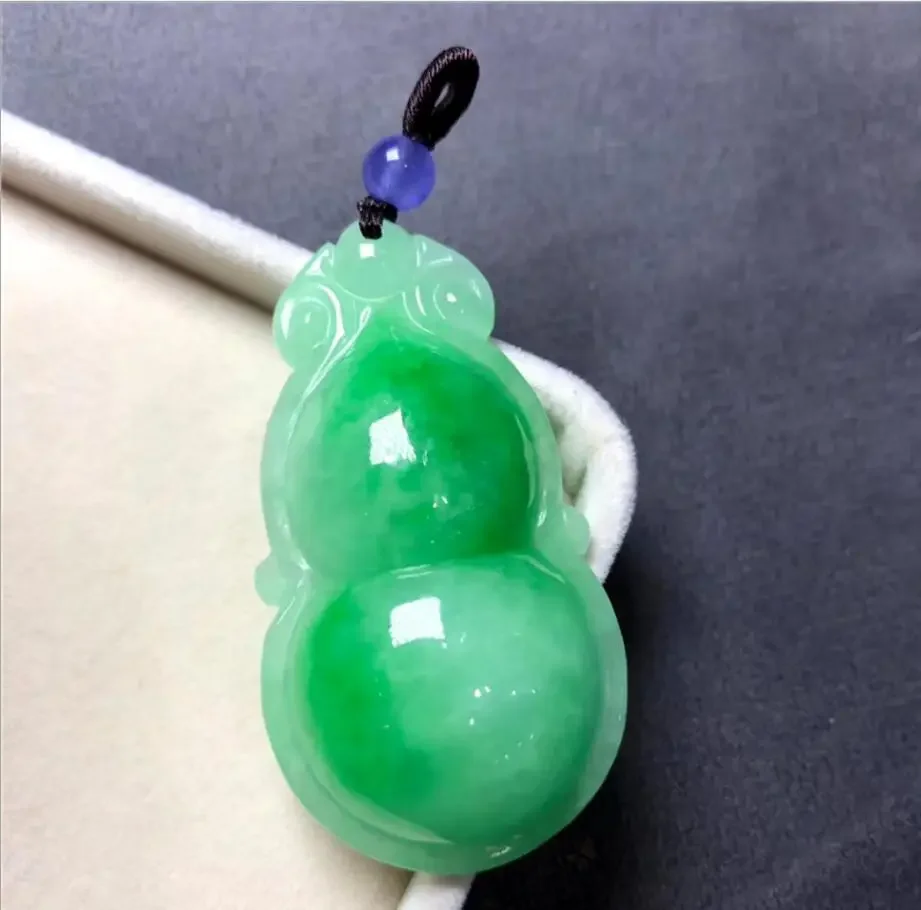 

Manufacturer direct sale Myanmar emerald green gold inlaid jade gourd pendant emerald Fugua jade pendant jewelry w