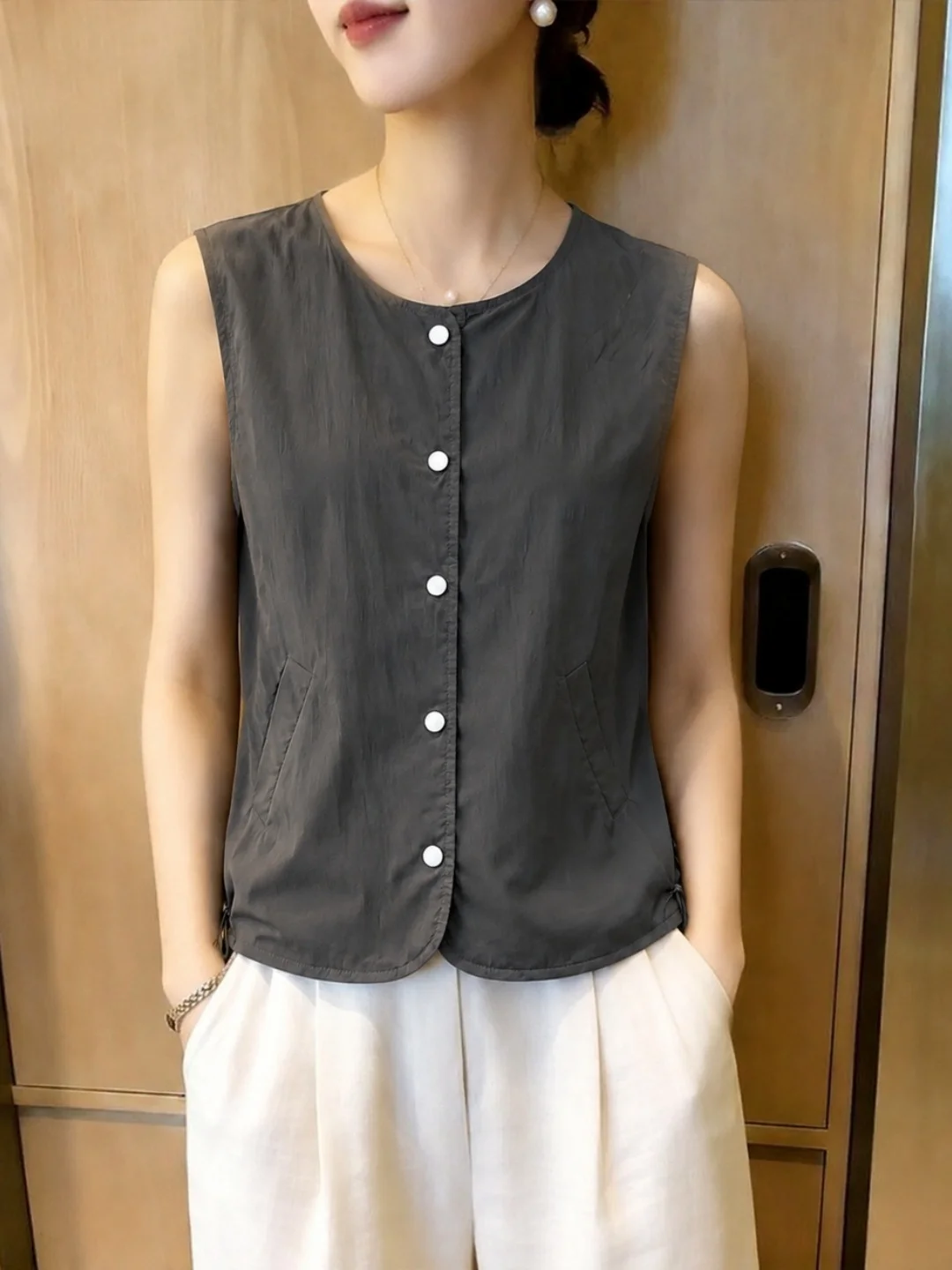 Elegant Single-Button Sleeveless Vest Versatile Slimming High-End Feeling Commute Style round Neck Regular Length Pure Color