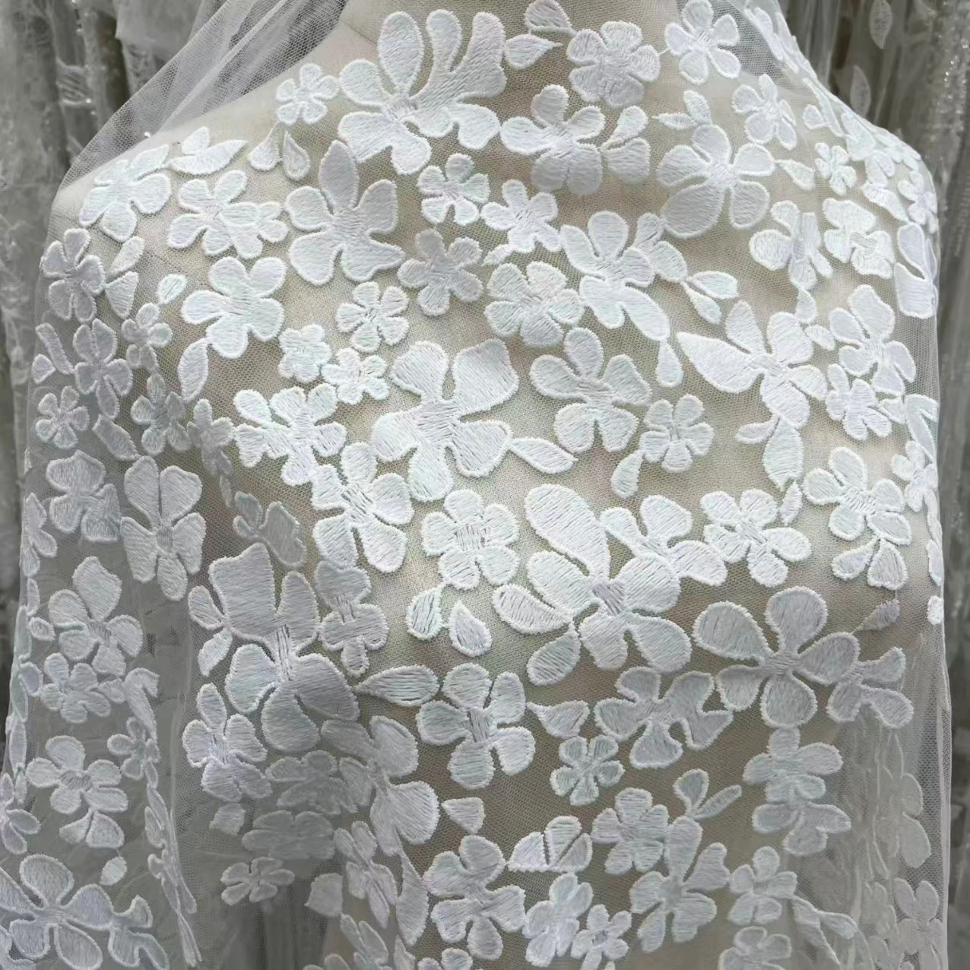 New Lightweight and Delicate Sheer Embroidered Wedding Dress Fashion Design Fabric for Home Decoration