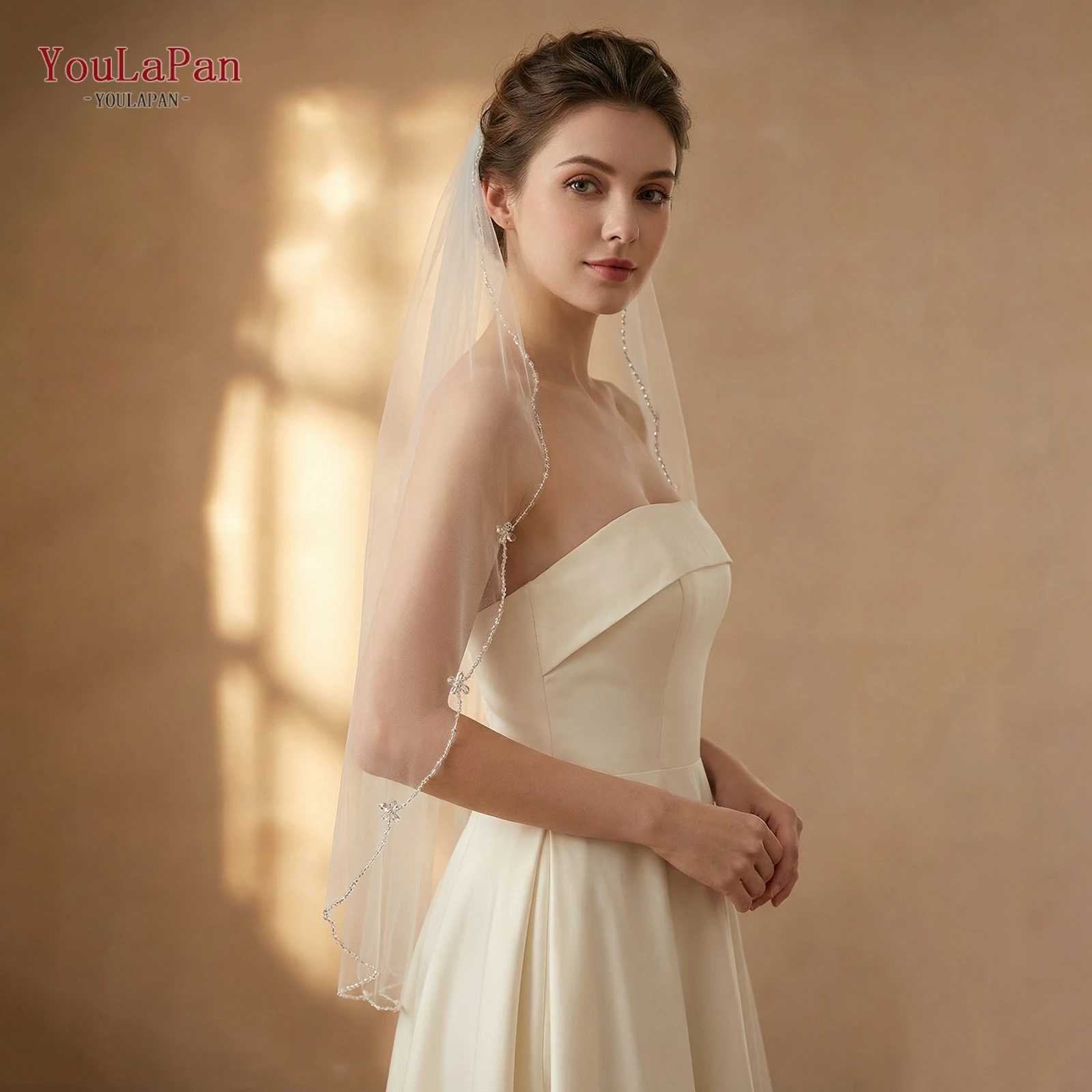 

TOPQUEEN Элегантная свадебная фата с кристаллами и бисером, короткая, с фестончатым краем, свадебные аксессуары, можно заказать на заказ V118