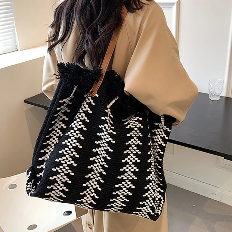 

Casual Top-Handle Bags Beach Tote Bag Shopping Bags Fashion Large Capacity Underarm Shoulder Bag Female Commute Women Handbags