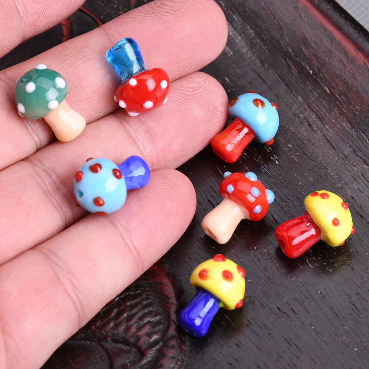 5 Stück bunte, giftige Pilzform, 17 x 13 mm, handgefertigte Lampwork-Glasperlen, lose Bastelperlen für die Schmuckherstellung, DIY-Zubehör. – Detail 2