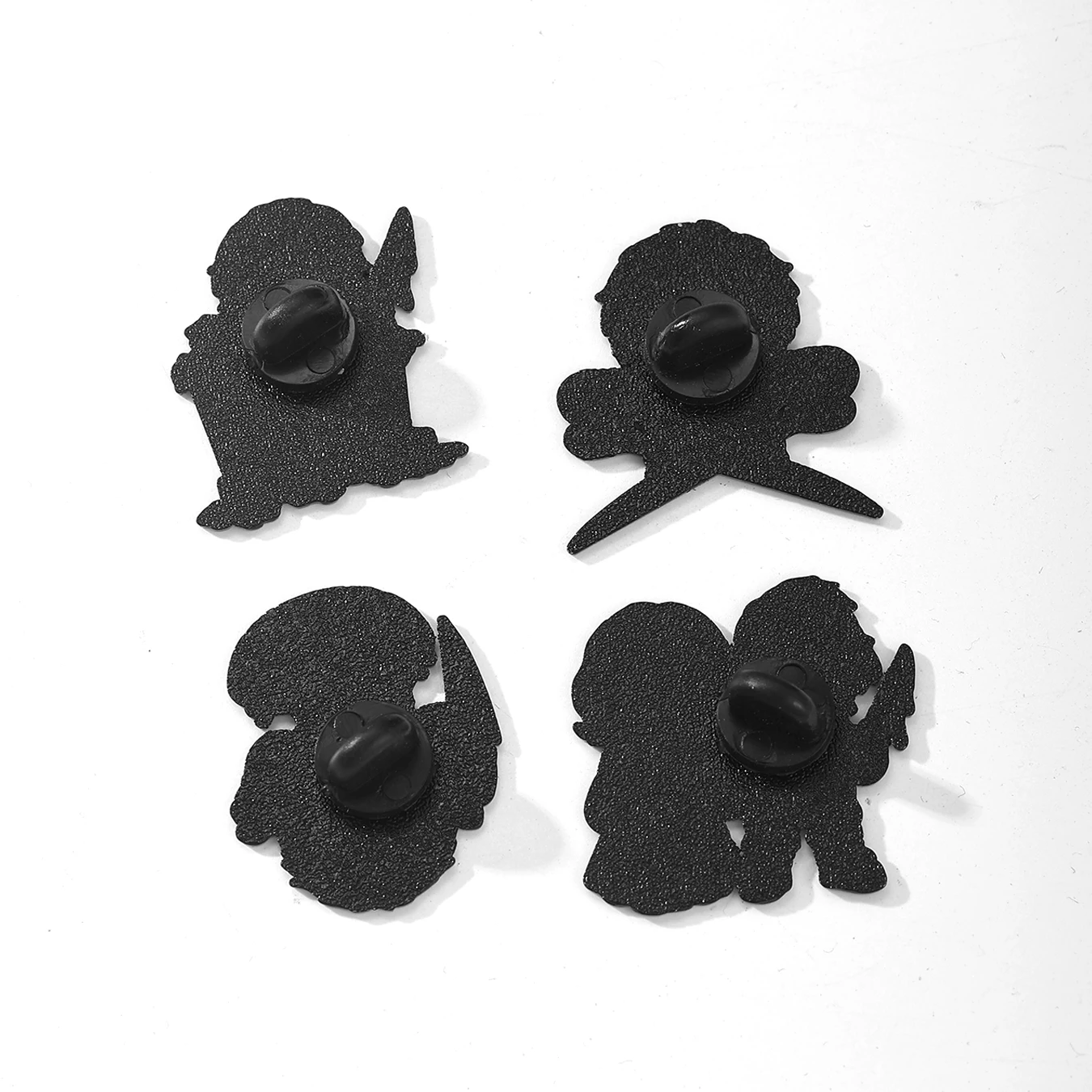 Set mit 4 Emaille-Ansteckern mit Horror-Charakteren, gruselige Cartoon-Charakter-Broschen, Halloween-Anstecker, Punk-Rucksack-Schmuck, Geschenke – Detail 2